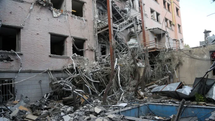 ai-generated-1776147000