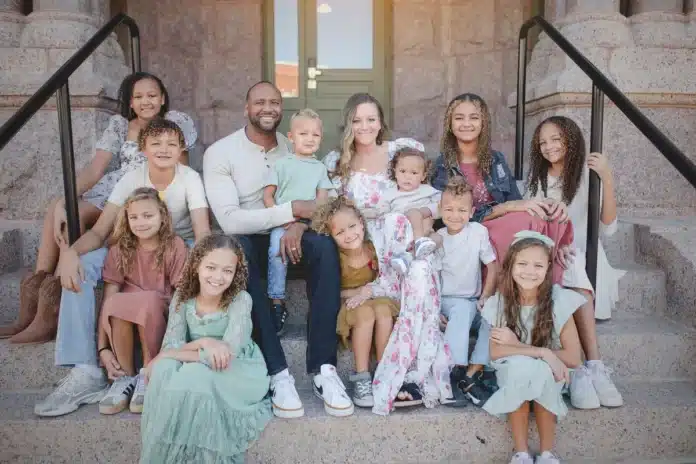 Mom of 11 Explains Large Family, Pregnancy Struggles