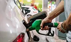 Fuel Prices Surge: Drivers Urged to Refuel Before Thursday Amid Record Highs