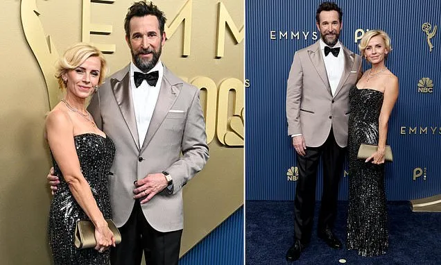 Noah Wyle & Sara Wells Shine at Emmys Amid ‘The Pitt’ Nomination Dominance Noah Wyle & Sara Wells Shine at Emmys Amid ‘The Pitt’ Nomination Dominance