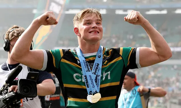 Rugby Star Henry Pollock Eyes Boxing/MMA Future with Matchroom Rugby Star Henry Pollock Eyes Boxing/MMA Future with Matchroom